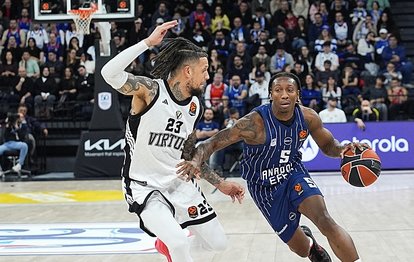 "Anadolu Efes, Turnuvada Üst Üste Üçüncü Galibiyetini Virtus Bologna'ya Karşı Aldı!"