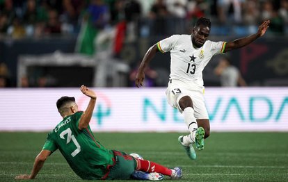 "Son Dakika: Trabzonspor, Joseph Paintsil Transferinde Nefes Kesen Son Hamlelerini Yapıyor"